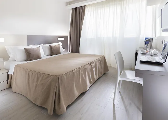 Hotel Cube